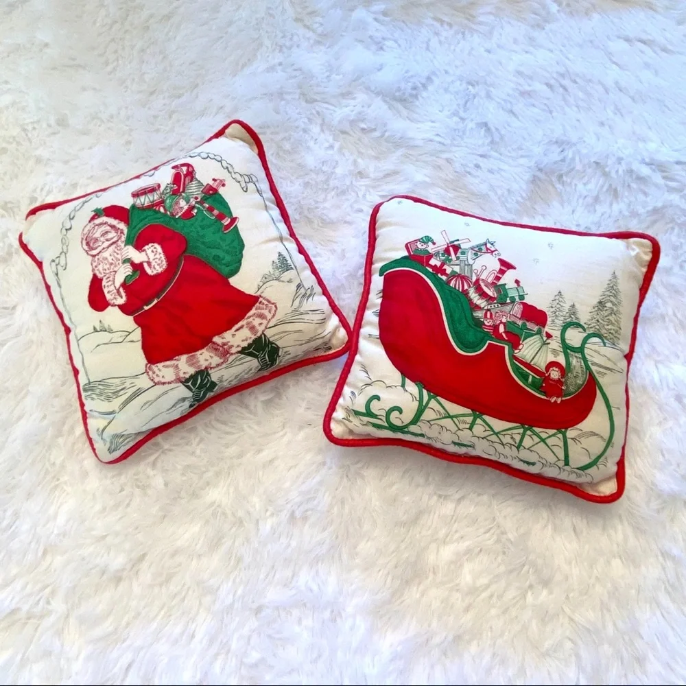 Vintage Christmas Holiday Santa And Sleigh Mini Pair Of Pillows